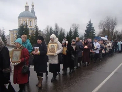 День народного единства в г. Новозыбкове ознаменован общим Крестным ходом прихожан всех православных храмов благочиния