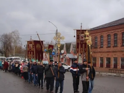 День народного единства в г. Новозыбкове ознаменован общим Крестным ходом прихожан всех православных храмов благочиния