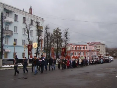 День народного единства в г. Новозыбкове ознаменован общим Крестным ходом прихожан всех православных храмов благочиния