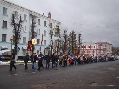 День народного единства в г. Новозыбкове ознаменован общим Крестным ходом прихожан всех православных храмов благочиния