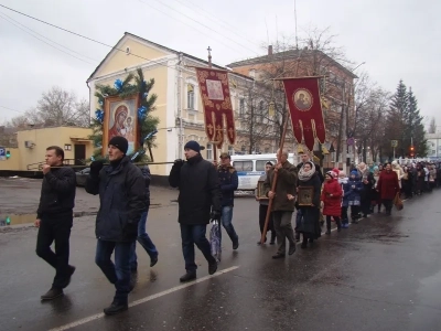 День народного единства в г. Новозыбкове ознаменован общим Крестным ходом прихожан всех православных храмов благочиния