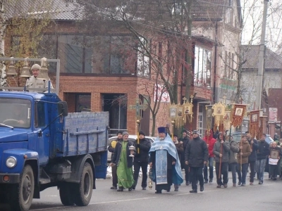 День народного единства в г. Новозыбкове ознаменован общим Крестным ходом прихожан всех православных храмов благочиния