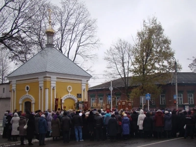 День народного единства в г. Новозыбкове ознаменован общим Крестным ходом прихожан всех православных храмов благочиния