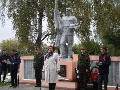 В 73-ю годовщину освобождения Новозыбкова от немецко-фашистских захватчиков духовенство и жители города молитвенно почтили память защитников своей малой Родины