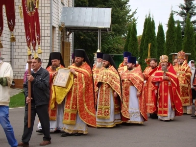 120-й Престольный праздник храма в честь чуда Архистратига Михаила в Хонех в городе Новозыбкове возглавил Правящий Архиерей