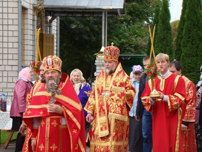 120-й Престольный праздник храма в честь чуда Архистратига Михаила в Хонех в городе Новозыбкове возглавил Правящий Архиерей