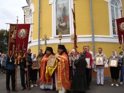 120-й Престольный праздник храма в честь чуда Архистратига Михаила в Хонех в городе Новозыбкове возглавил Правящий Архиерей