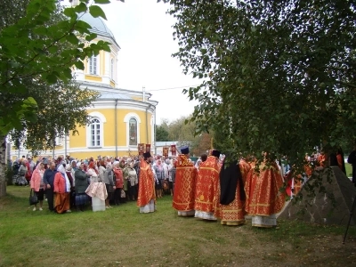 120-й Престольный праздник храма в честь чуда Архистратига Михаила в Хонех в городе Новозыбкове возглавил Правящий Архиерей