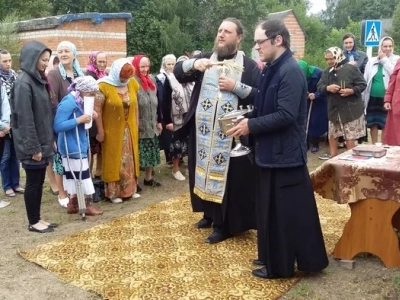 Пресвятая Богородице, помогай нам! – в отдаленных селах Новозыбковского благочиния - Каташин и Лысые – совершены молебные пения в день празднования иконе Божией Матери «Казанская»