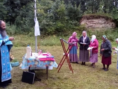 Пресвятая Богородице, помогай нам! – в отдаленных селах Новозыбковского благочиния - Каташин и Лысые – совершены молебные пения в день празднования иконе Божией Матери «Казанская»