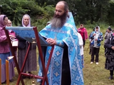 Пресвятая Богородице, помогай нам! – в отдаленных селах Новозыбковского благочиния - Каташин и Лысые – совершены молебные пения в день празднования иконе Божией Матери «Казанская»