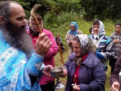 Пресвятая Богородице, помогай нам! – в отдаленных селах Новозыбковского благочиния - Каташин и Лысые – совершены молебные пения в день празднования иконе Божией Матери «Казанская»