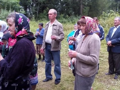 Пресвятая Богородице, помогай нам! – в отдаленных селах Новозыбковского благочиния - Каташин и Лысые – совершены молебные пения в день празднования иконе Божией Матери «Казанская»