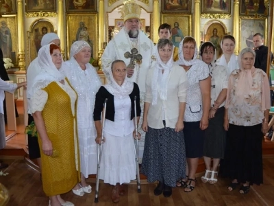 Архипастырский визит в Новозыбковское благочиние: Божественная литургия в храме в честь Покрова Пресвятой Богородицы г. Злынка и освящение Поклонного креста в селе Малые Щербиничи Злынковского района