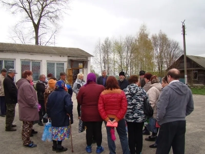 Архипастырский визит в Новозыбковское благочиние: Божественная литургия в храме в честь Покрова Пресвятой Богородицы г. Злынка и освящение Поклонного креста в селе Малые Щербиничи Злынковского района