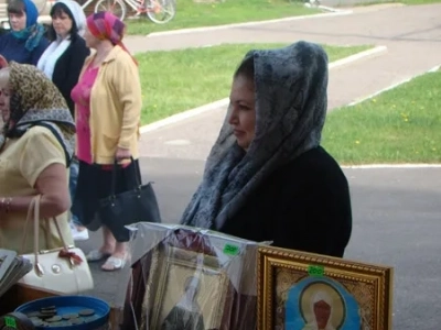 Святая блаженная старице Матроно, моли Бога о нас ! Жители города Новозыбкова молились у ковчега с частицей мощей блаженной старицы Матроны Московской