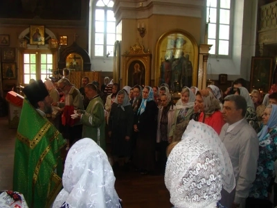 Святая блаженная старице Матроно, моли Бога о нас ! Жители города Новозыбкова молились у ковчега с частицей мощей блаженной старицы Матроны Московской