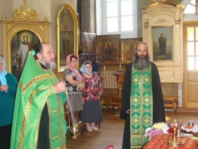 Святая блаженная старице Матроно, моли Бога о нас ! Жители города Новозыбкова молились у ковчега с частицей мощей блаженной старицы Матроны Московской