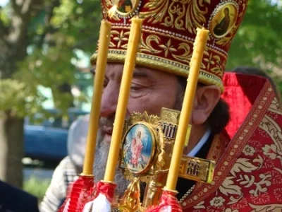 Вечная память защитникам Отечества ! В День победы в селе Карна Новозыбковского района освящен Новосооруженный крест на благоустроенной специально к этому дню могиле неизвестного солдата, погибшего в 1943 году