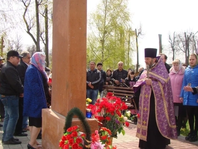 101-ая годовщина геноцида армян в Турецкой империи ознаменована заупокойной молитвой о невинноубиенных – В Чудо-Михайловском храме города Новозыбкова молились представители армянской диаспоры города