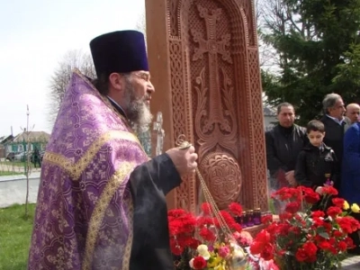 101-ая годовщина геноцида армян в Турецкой империи ознаменована заупокойной молитвой о невинноубиенных – В Чудо-Михайловском храме города Новозыбкова молились представители армянской диаспоры города