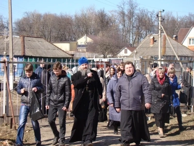 ХРИСТОС ПОСРЕДИ НАС ! – Православные молодежные объединения благочиний Клинцовской Епархии посетили город Новозыбков