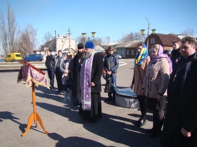 ХРИСТОС ПОСРЕДИ НАС ! – Православные молодежные объединения благочиний Клинцовской Епархии посетили город Новозыбков