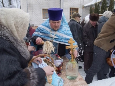 Днесь вод освящается естество: в день Святого Богоявления в Новозыбковском благочинии Правящий Архиерей совершил Божественную литургию и чин Великого освящения воды