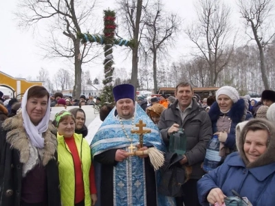 Днесь вод освящается естество: в день Святого Богоявления в Новозыбковском благочинии Правящий Архиерей совершил Божественную литургию и чин Великого освящения воды