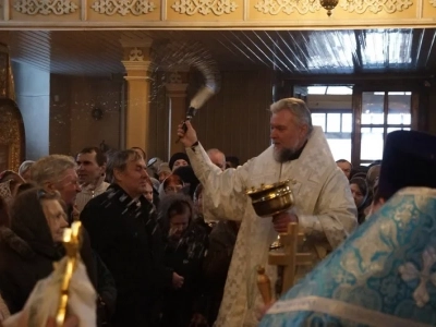 Днесь вод освящается естество: в день Святого Богоявления в Новозыбковском благочинии Правящий Архиерей совершил Божественную литургию и чин Великого освящения воды