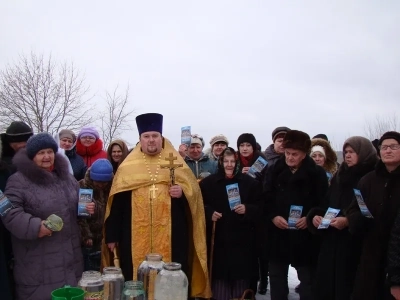 Днесь вод освящается естество: в день Святого Богоявления в Новозыбковском благочинии Правящий Архиерей совершил Божественную литургию и чин Великого освящения воды