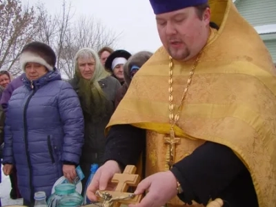 Днесь вод освящается естество: в день Святого Богоявления в Новозыбковском благочинии Правящий Архиерей совершил Божественную литургию и чин Великого освящения воды