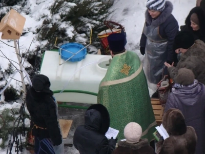 Днесь вод освящается естество: в день Святого Богоявления в Новозыбковском благочинии Правящий Архиерей совершил Божественную литургию и чин Великого освящения воды