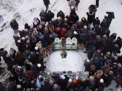 Днесь вод освящается естество: в день Святого Богоявления в Новозыбковском благочинии Правящий Архиерей совершил Божественную литургию и чин Великого освящения воды