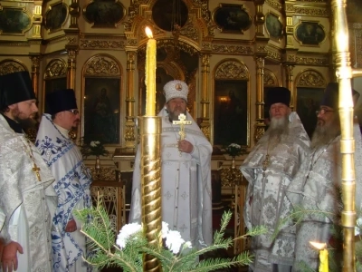 Священники Новозыбковского благочиния Клинцовской Епархии соборно совершили Божественную литургию