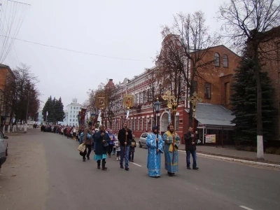 День народного единства в Новозыбкове ознаменован общим Крестным ходом прихожан всех православных храмов города