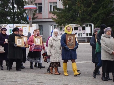 День народного единства в Новозыбкове ознаменован общим Крестным ходом прихожан всех православных храмов города