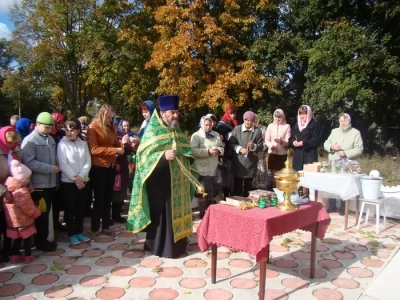 Преподобный отче наш Сергие, моли Бога о нас! Молебное пение ко игумену земли Русской совершено на месте утраченного храма в селе Внуковичи Новозыбковского благочиния