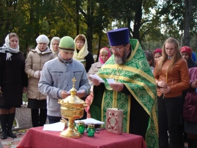 Преподобный отче наш Сергие, моли Бога о нас! Молебное пение ко игумену земли Русской совершено на месте утраченного храма в селе Внуковичи Новозыбковского благочиния