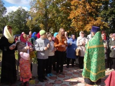 Преподобный отче наш Сергие, моли Бога о нас! Молебное пение ко игумену земли Русской совершено на месте утраченного храма в селе Внуковичи Новозыбковского благочиния