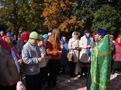 Преподобный отче наш Сергие, моли Бога о нас! Молебное пение ко игумену земли Русской совершено на месте утраченного храма в селе Внуковичи Новозыбковского благочиния