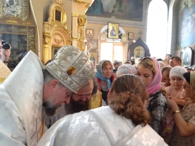 В день Престольного торжества соборного храма Новозыбковского благочиния, свой первый Архипастырский визит во град Новозыбков совершил Епископ Клинцовский и Трубчевский Владимир