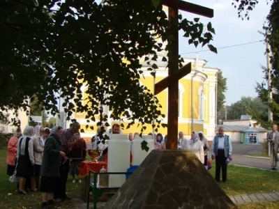 В день Престольного торжества соборного храма Новозыбковского благочиния, свой первый Архипастырский визит во град Новозыбков совершил Епископ Клинцовский и Трубчевский Владимир