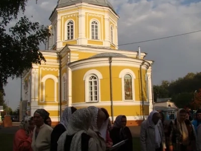 В день Престольного торжества соборного храма Новозыбковского благочиния, свой первый Архипастырский визит во град Новозыбков совершил Епископ Клинцовский и Трубчевский Владимир