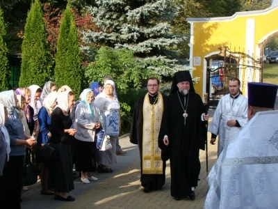 В день Престольного торжества соборного храма Новозыбковского благочиния, свой первый Архипастырский визит во град Новозыбков совершил Епископ Клинцовский и Трубчевский Владимир