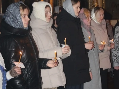 В Крещенский Сочельник Директор, учащие и учащиеся школы №3 города Новозыбкова посетили храм в честь Чуда Архистратига Михаила в Хонех