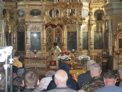 Еще молимся о упокоении воинов, жизнь свою на поле брани положивших!В день Сретения Господня, а также в день 34-ой годовщины вывода советских войск из Афганистана, в соборном храме Новозыбковского благочиния совершена панихида о всех воинах, погибших в локальных вооруженных конфликтах