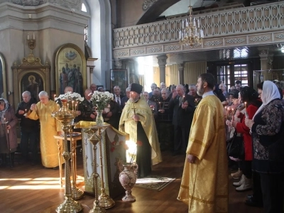 Еще молимся о упокоении воинов, жизнь свою на поле брани положивших!В день Сретения Господня, а также в день 34-ой годовщины вывода советских войск из Афганистана, в соборном храме Новозыбковского благочиния совершена панихида о всех воинах, погибших в локальных вооруженных конфликтах