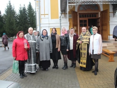 Новозыбковцы разделяют Пасхальную радость с воинами России!