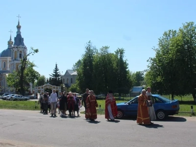 Православные верующие города Новозыбкова молитвенно почтили память летчиков-участников СВО, погибших 13 мая 2023 года над территорией Брянской области